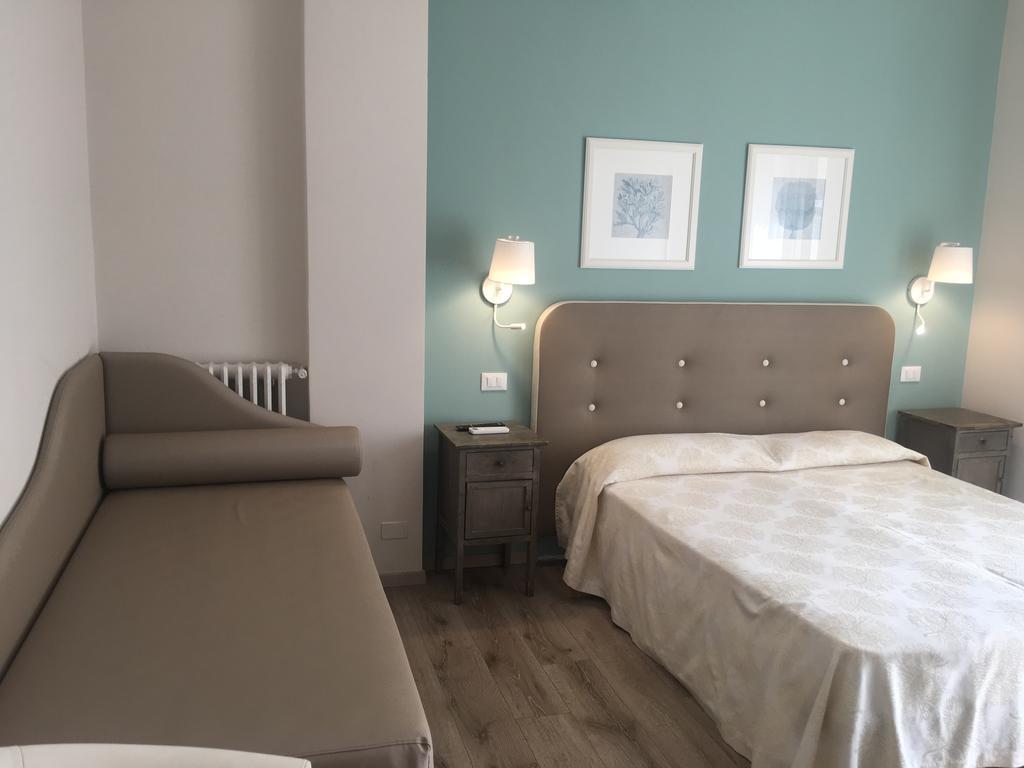 Hotel Enrico Алассио Экстерьер фото