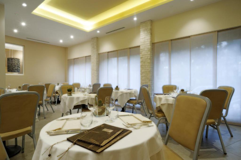 Hotel Enrico Алассио Экстерьер фото